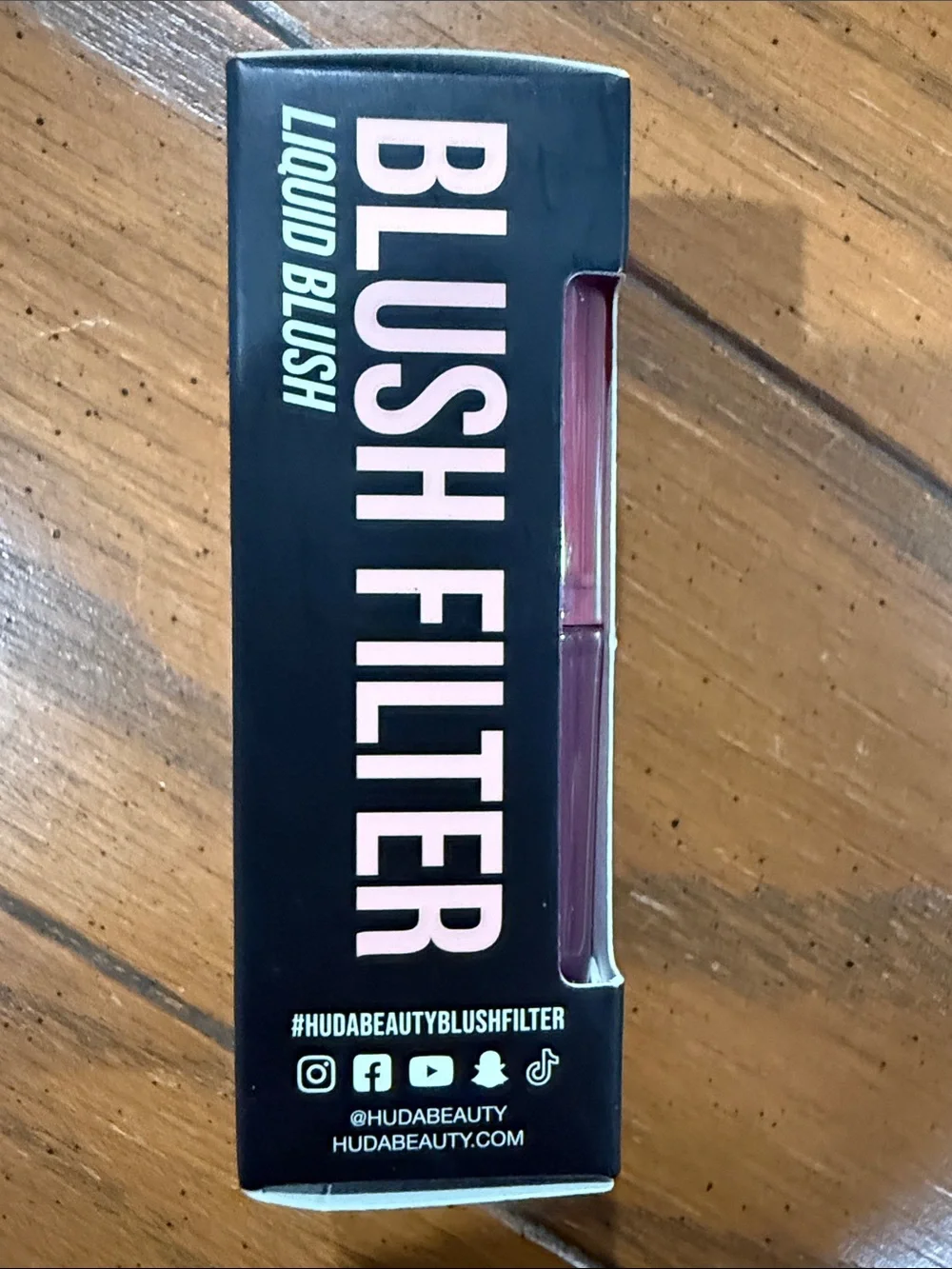 Huda Beauty‎ Blush Filter Soft Glow Liquid Blush Strawberry Cream NEW